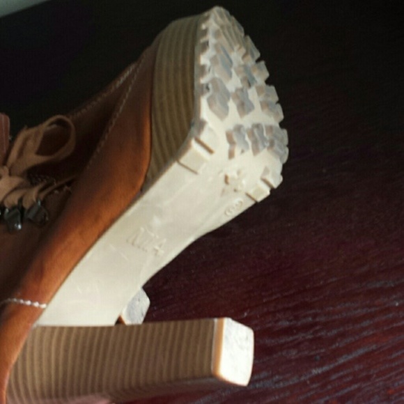 MIA Booties Brown Lace Up Size 6.5 - Picture 4 of 8